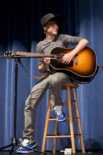Bieber Performs for Band Camp Students (2)