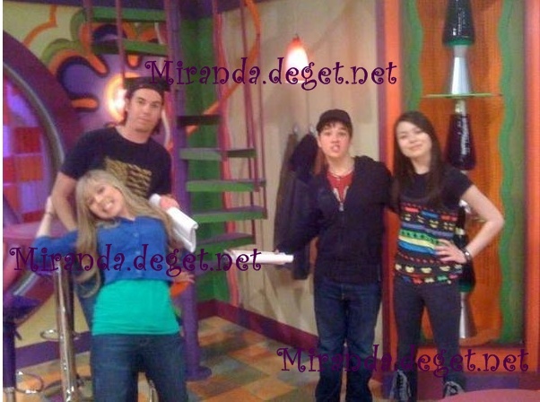 The Famous Four in Groovy Smoothie - proofs11