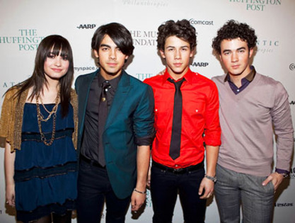 Demi+Lovato++Jonas+Brothers+jonasbrotherspremierewithdemi - Demi Lovato and Jonas Brothers