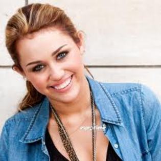 Smile - she`s Happy - x - For Miley Cyrus - x