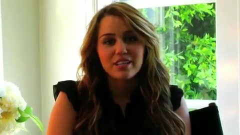 CAUFGTE7 153 - x exclusive Rare Behind the Scenes of Miley and Max Azria clothing line