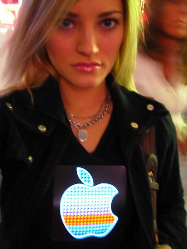 Light up apple logo tshirt