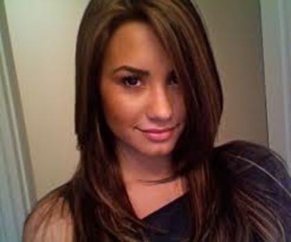 I am the real - Lovato Girl Here