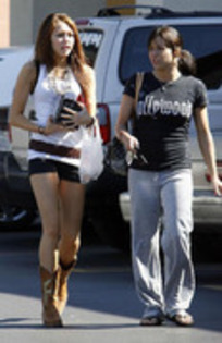 17469564_KKZNXGOMI - miley cyrus and mandy jiroux Leaving Blockbuster in Hollywood March 10 2008