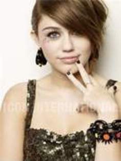 16133244_QADJBTTOC - Sedinta foto Miley Cyrus 11