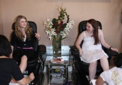 GMA_296 - Getting nails done for Kids Choice Awards - With Jennifer Stone