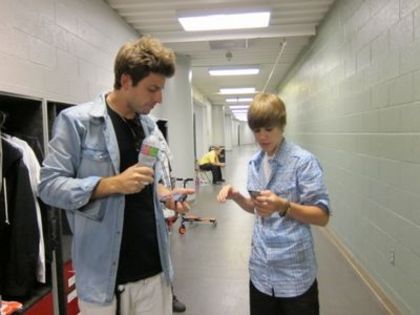 My_world_tour_backstage_8