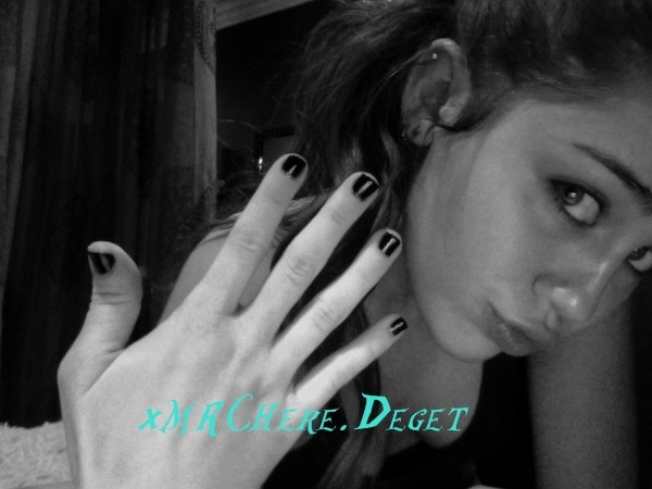 Black Nails. - xoxo My Fav pics