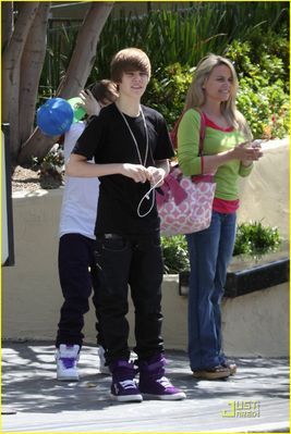 March 28th - In Beverly Hills (9)