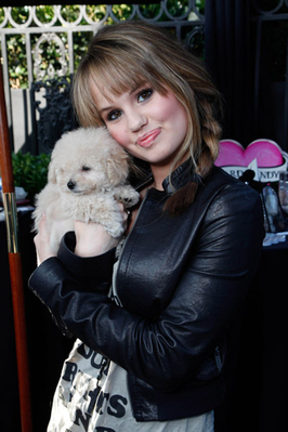 Debby-Ryan-debby-ryan-13102723-266-399