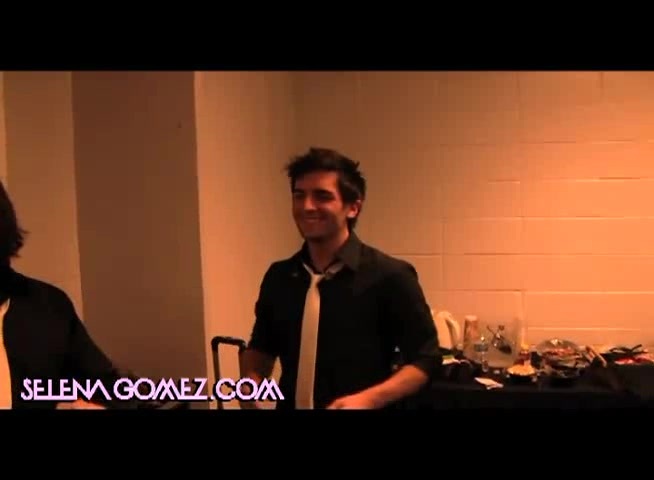 Behind the Scenes Jingle Ball 2010 241 - SG - Selly