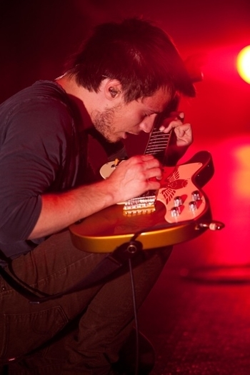 Josh-his-guitar-paramore-10269229-427-640