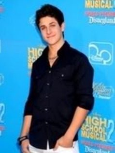 david_henrie_1189974451