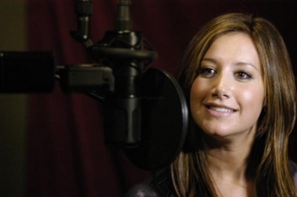 2009 - Pepsi Smash - Another Side Of Ashley Tisdale (8)