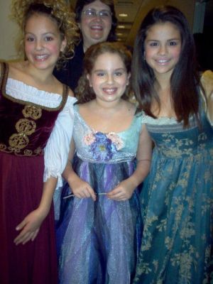 normal_34563455 - selena gomez in the suite life of zac and cody backstage