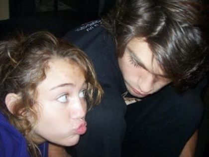 Miley Cyrus - With Justin 2009 (20)