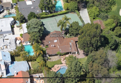 Miley Cyrus - Her new House (3)