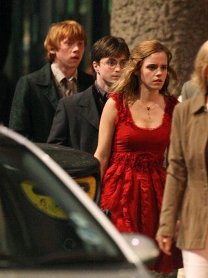 normal_onset-dh-306 - On set with Dan and Rupert-april 21st 2009