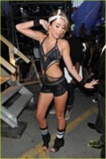 17432903_RQLOIRRRO - Miley Cyrus Much Music Video Vixen