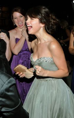normal_042 - Selena Gomez Award Shows 2OO9 September 12 Arts Emmy Awards
