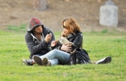 05 02 At Griffith Park in LA with Josh Bowman - Miley Ray Cyrus (28)