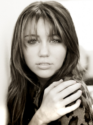 Miley Cyrus Photoshoot 022 (10)