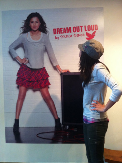 Checking out the back to school collection :) Europe/UK -- you ready to Dream Out Loud??