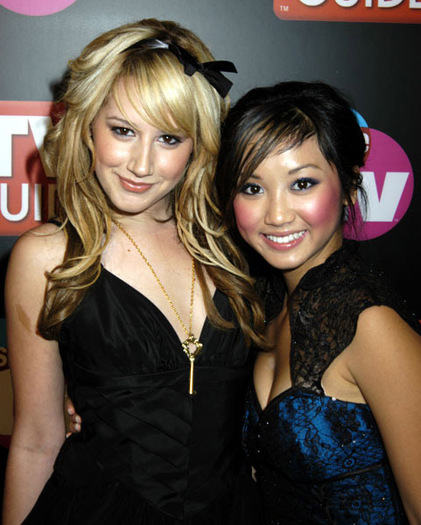 SDPLZYWZNTSCCKPXXCC[1] - Brenda Song