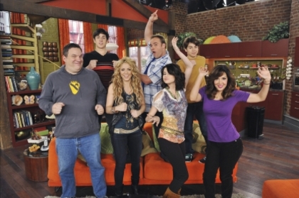 107820_shakira-guest-stars-on-wizards-of-waverly-place