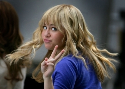 hm the movie - Going to the set of Hannah Montana The Movie___He He