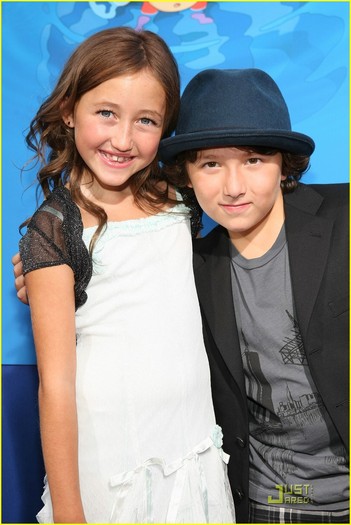 noah-cyrus-emily-reaves-ponyo-pals-02 - my sister Noah Cyrus