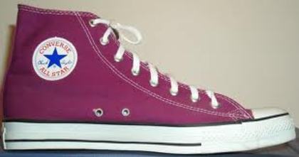 I know that some persons are talkin' about it like something superficial..but i just love `em so muc - Mon obsession Converse