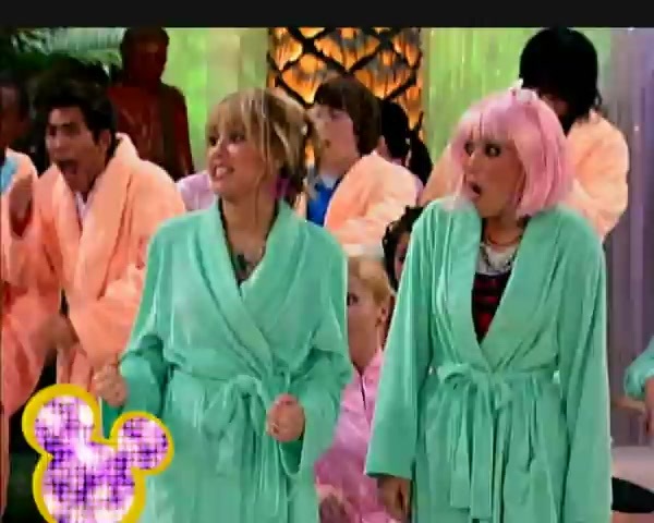 CA5KQ91B 0084 - x Hannah Montana Season Finale Sneak Peek Ad