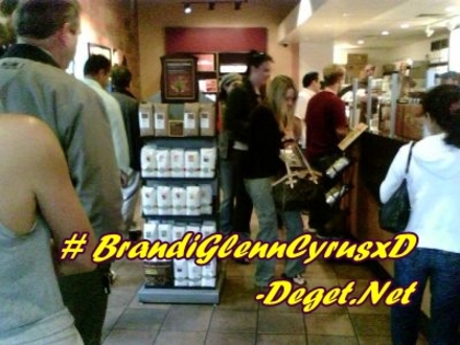 The last few times I\'ve been to the Bux, the line has been so long! Good morning