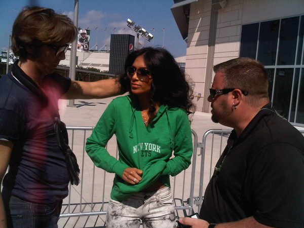 about to soundcheck with Slash. check out my Jets sweatshirt