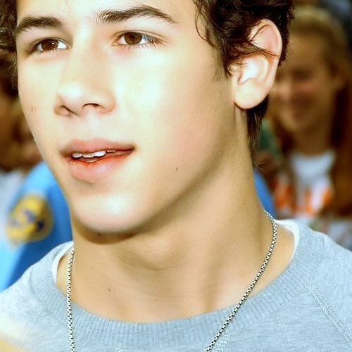 he\'s HOT (2) - nick is killing me with his smile and with his beauty voice