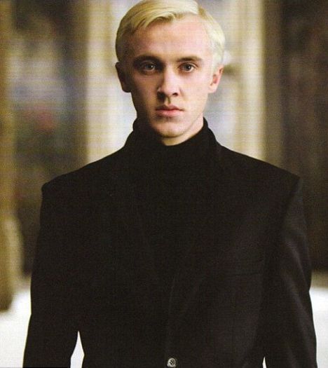Day 5 : Fav male character - Draco Malfoy - Harry Potter 30 day challenge