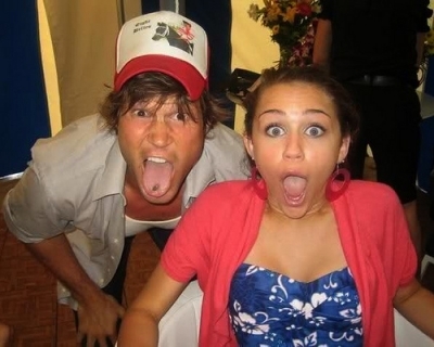 Bahaha xD. - x Miley personal pics