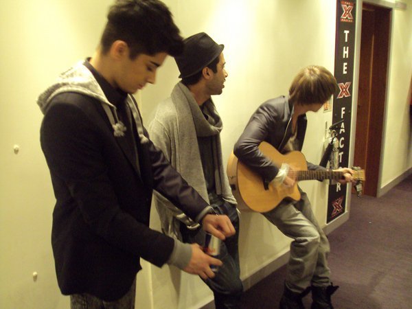 GMA005348 - x factor backstage 2010