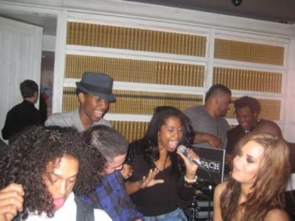 Demi\'s 18th Birthday Party (6)