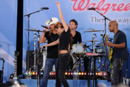17025036_GTSNPFTVG - Miley Cyrus Performs On ABC s Good Morning America-June 18 2010