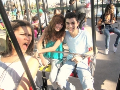 Spending the day at Disney World with Shake it Up Cast_6