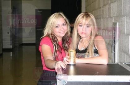 Hannah Montana - Backstage x2