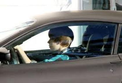 9 - Justin Bieber driving