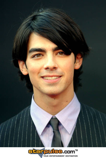 Joe Jonas-ALO-039043