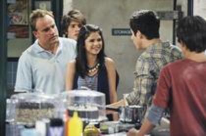 40492237_FBCRJDPCK - wizards of waverly place