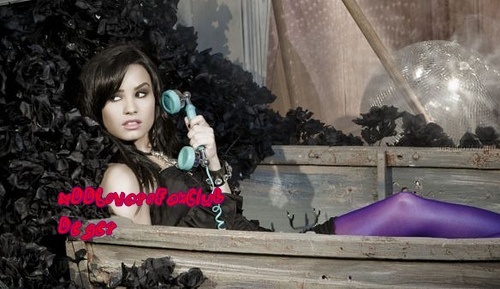 Demi-Lovato[1]