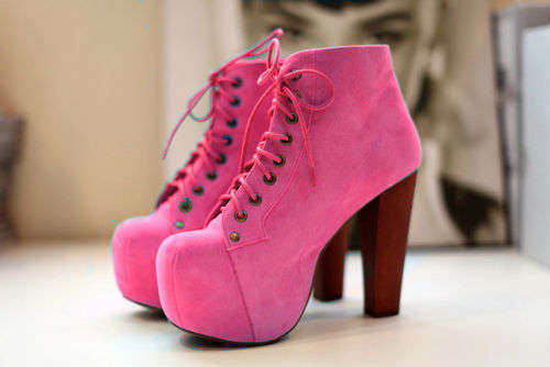 fashion , love those shoes. <3