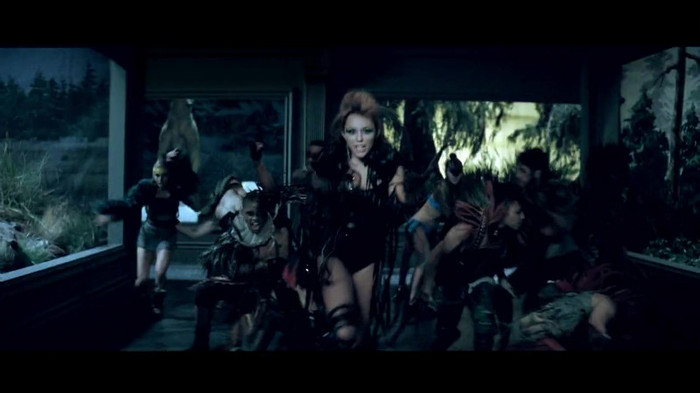 Miley Cyrus - Can\'t Be Tamed 120