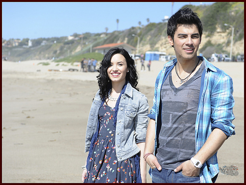Jemi-shooting-the-music-video-for-Make-a-Wave-15-02-10-jemi-10497694-500-377
